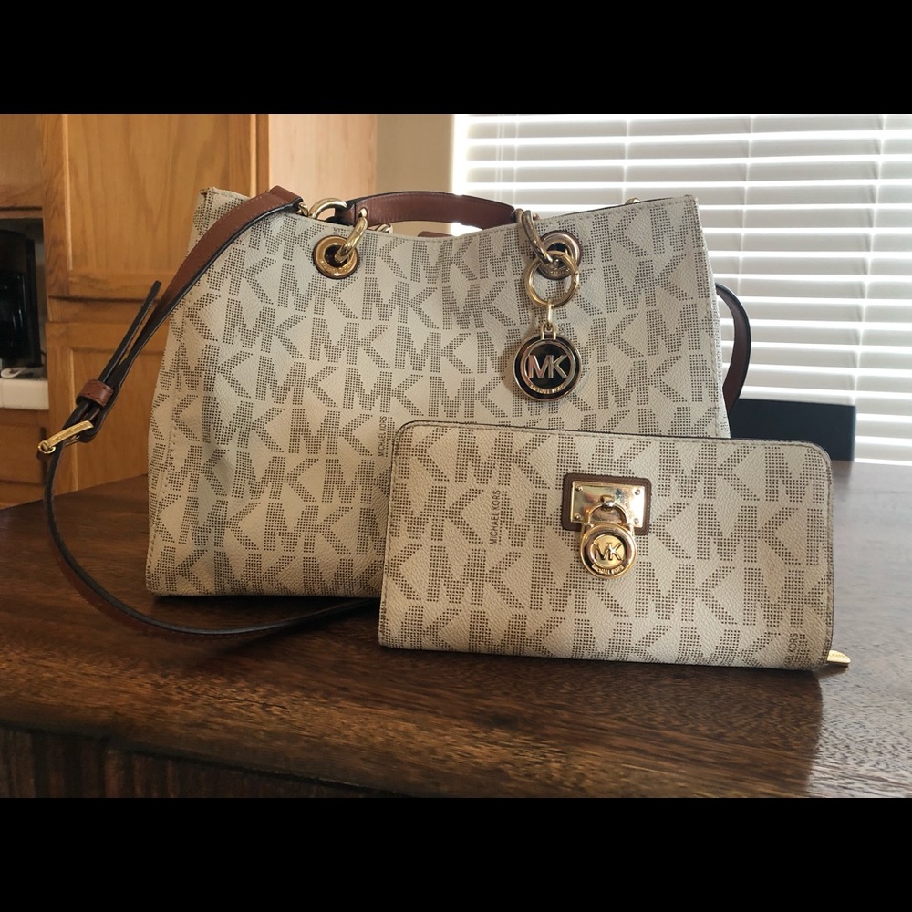 MK Long wallet